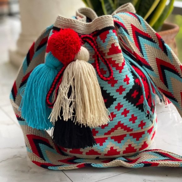 Handmade Mochila Wayuu bag main image 4